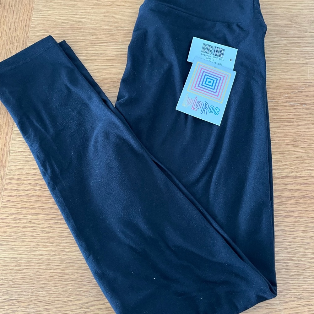 LuLaRoe solid black OS leggings! New-tags